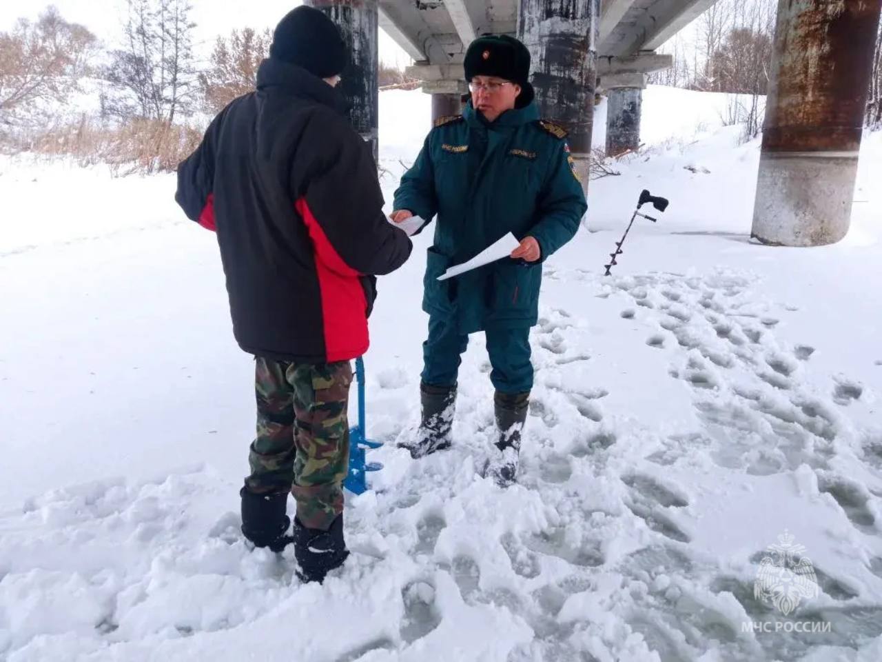 По всей республике проходят профилактические мероприятия по безопасности на льду По всей республике проходят профилактические мероприятия по безопасности на льду