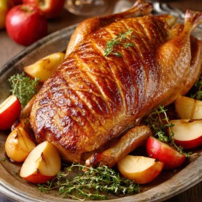 Невероятная утка с яблоками: рецепт, который сделает ваш Новый год незабываемым