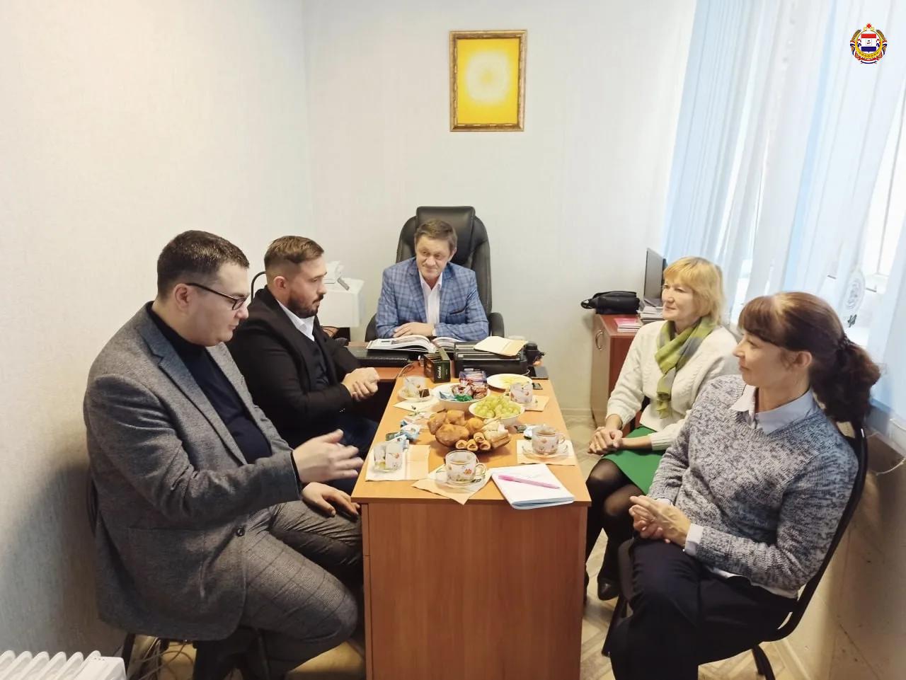 С Днём российской печати!. 13 января – профессиональный праздник всех, кто работает со словом и смыслом С Днём российской печати!. 13 января – профессиональный праздник всех, кто работает со словом и смыслом