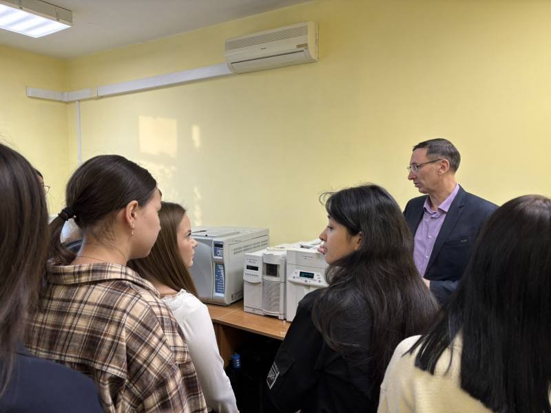 В рамках всероссийской акции «Студенческий десант-2026» студенты колледжа СКИ РУК побывали с познавательной экскурсией в управлении по контролю за оборотом наркотиков МВД по Республике Мордовия В рамках всероссийской акции «Студенческий десант-2026» студенты колледжа СКИ РУК побывали с познавательной экскурсией в управлении по контролю за оборотом наркотиков МВД по Республике Мордовия