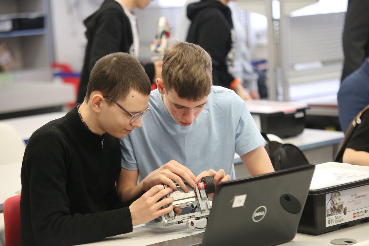 В Мордовии прошел региональный этап Интеллектуальной олимпиады ПФО среди школьников В Мордовии прошел региональный этап Интеллектуальной олимпиады ПФО среди школьников