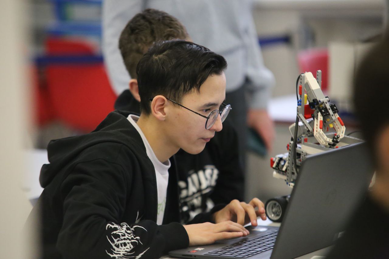 В Мордовии прошел региональный этап Интеллектуальной олимпиады ПФО среди школьников В Мордовии прошел региональный этап Интеллектуальной олимпиады ПФО среди школьников