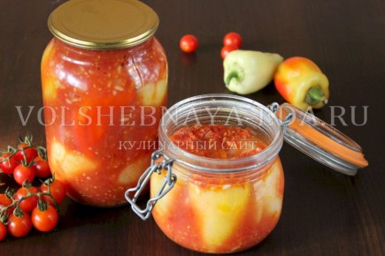 Новый хит зимних заготовок: сочные фаршированные перцы с рисом и томатным соусом