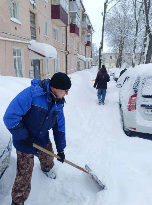 Общегородской субботник продолжается