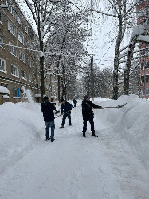 Активные жители Саранска сегодня принимали участие в Снежном десанте