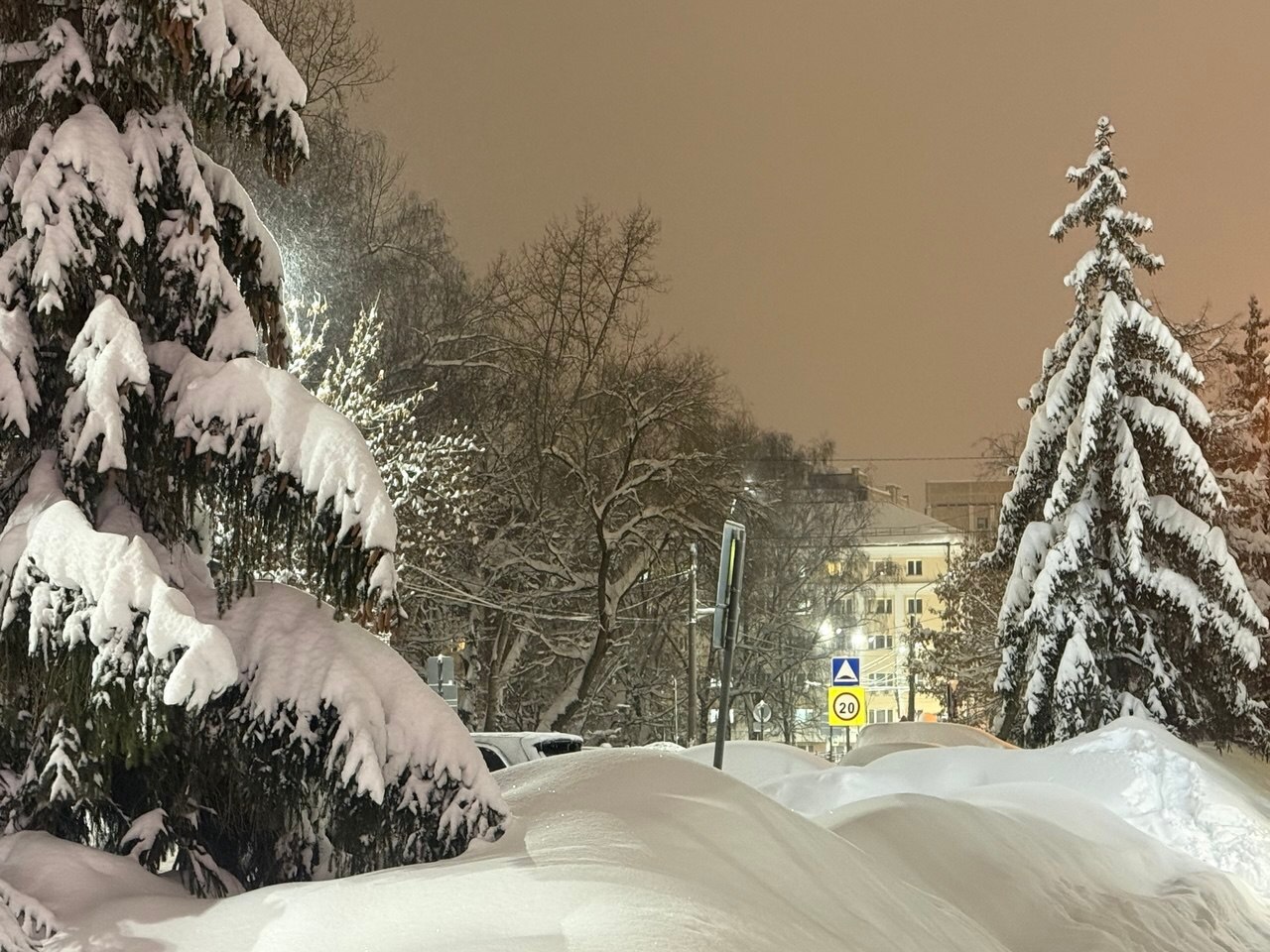 По информации ЕДДС и данным Мордовского центра по гидрометеорологии и мониторингу окружающей среды: