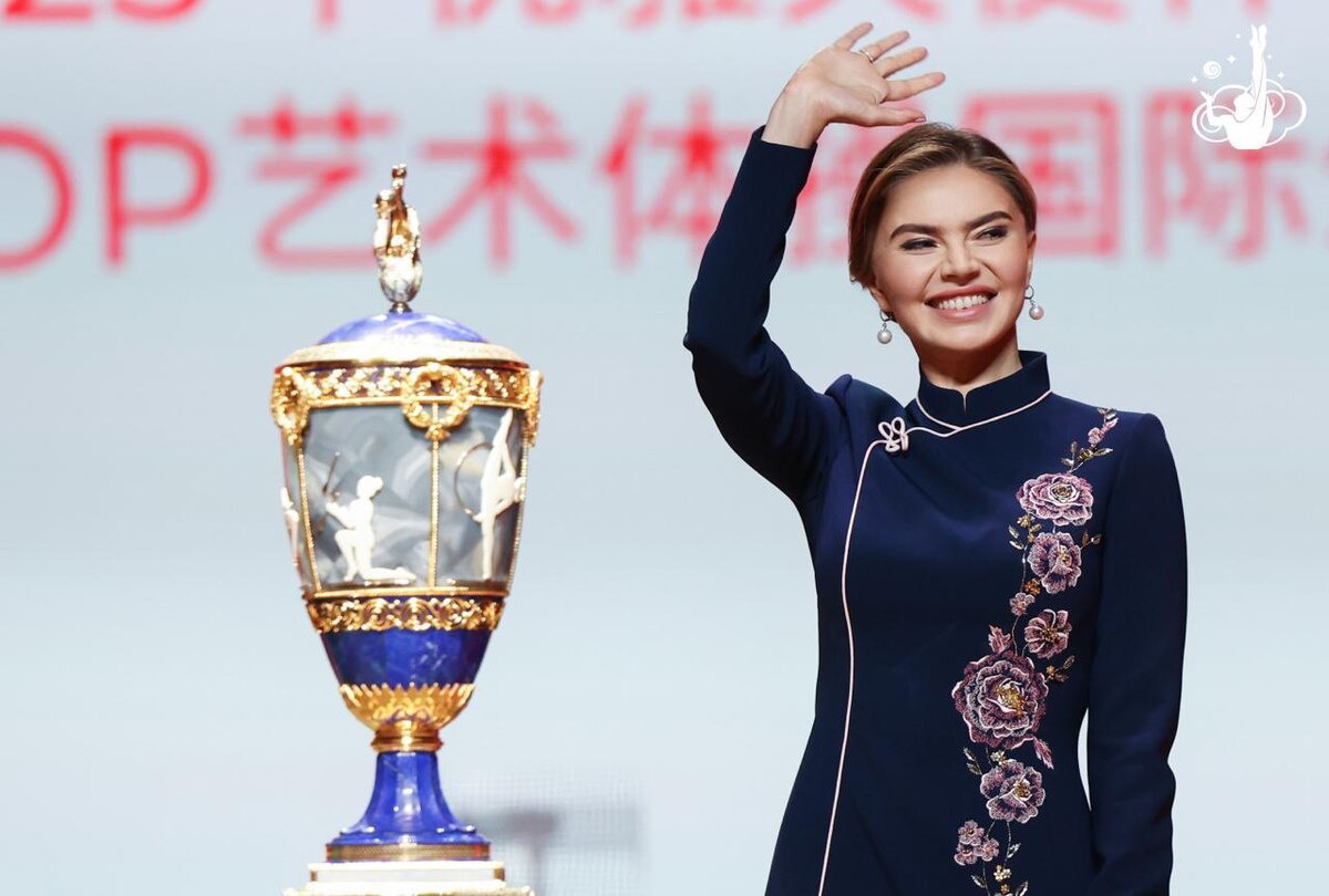 Алина Кабаева в роскошном платье за 1,8 миллиона на турнире «Кубок Небесная грация»