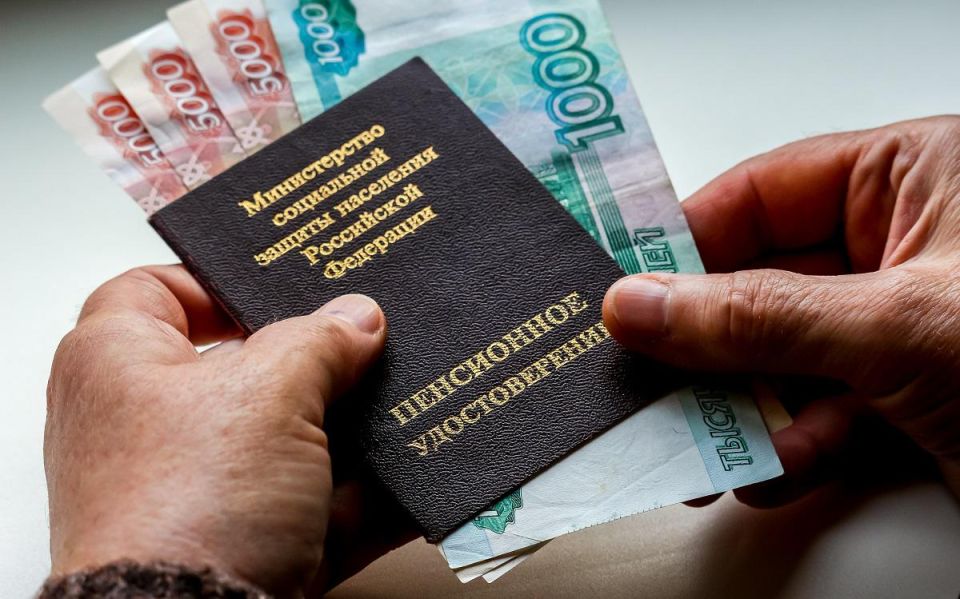 Как легально приобрести недостающий стаж и баллы для пенсии в 2026 году