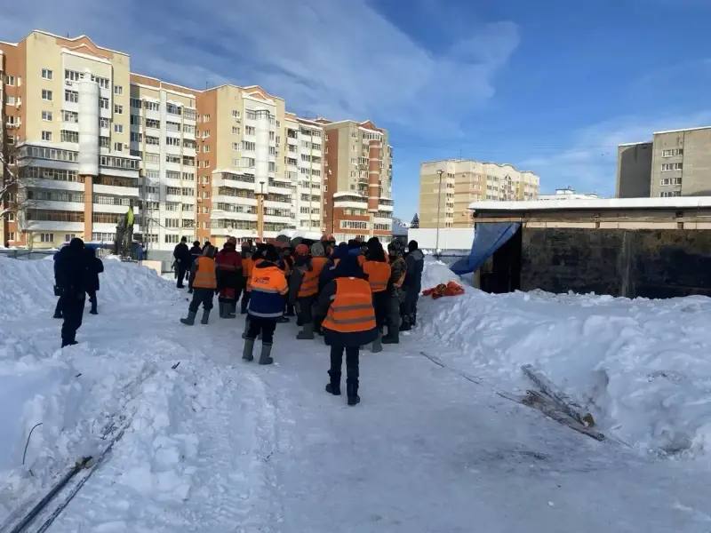 В Мордовии 40 граждан Республики Узбекистан осуществляли трудовую деятельность без разрешительных документов при строительстве общеобразовательной школы в Саранске В Мордовии 40 граждан Республики Узбекистан осуществляли трудовую деятельность без разрешительных документов при строительстве общеобразовательной школы в Саранске