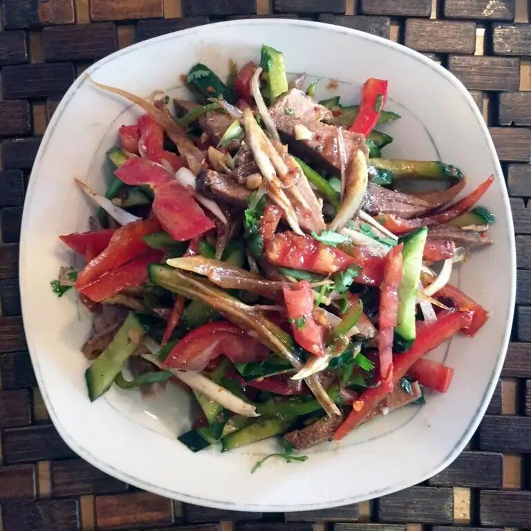 Салат из говядины и свежих огурцов