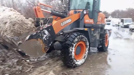 В Саранске дорожные рабочие устраняют подтопления на дорогах