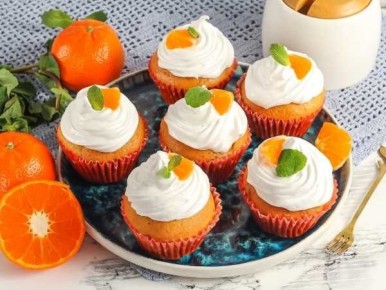 Сочный десерт с мандариновым акцентом