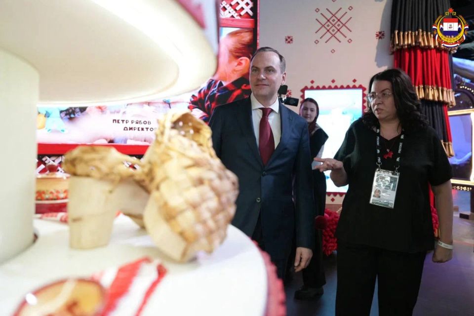 Мордовия открывает сердце на выставке «Книга сказок»