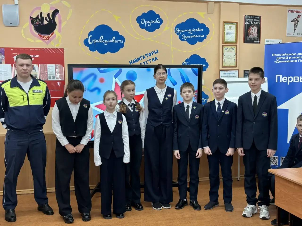 Инспектор ОСБ ДПС Госавтоинспекции МВД по Республике Мордовия Даниил Видяев принял участие в акции «Мой защитник, мой герой» Инспектор ОСБ ДПС Госавтоинспекции МВД по Республике Мордовия Даниил Видяев принял участие в акции «Мой защитник, мой герой»