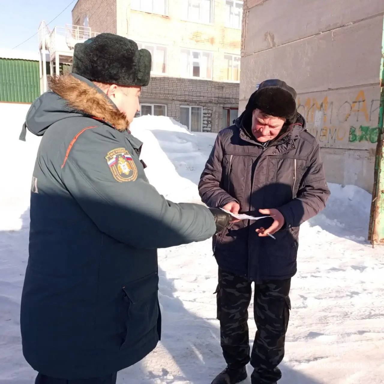 Сотрудники государственного пожарного надзора ведут беспрерывную профилактическую работу Сотрудники государственного пожарного надзора ведут беспрерывную профилактическую работу