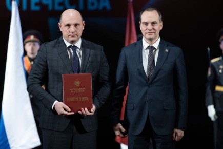 В Саранске в Государственном русском драматическом театре состоялось торжественное собрание, посвященное Дню защитника Отечества