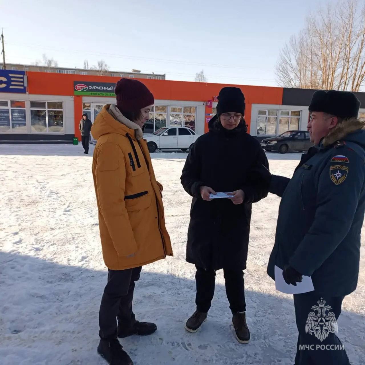 Сотрудники государственного пожарного надзора ведут беспрерывную профилактическую работу Сотрудники государственного пожарного надзора ведут беспрерывную профилактическую работу