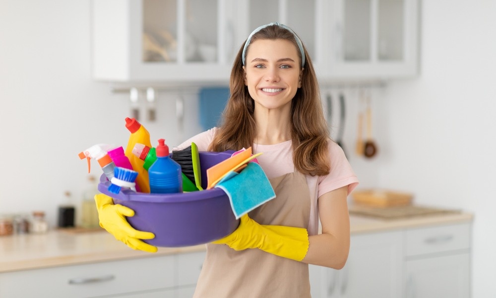 Как бережно ухаживать за руками во время уборки