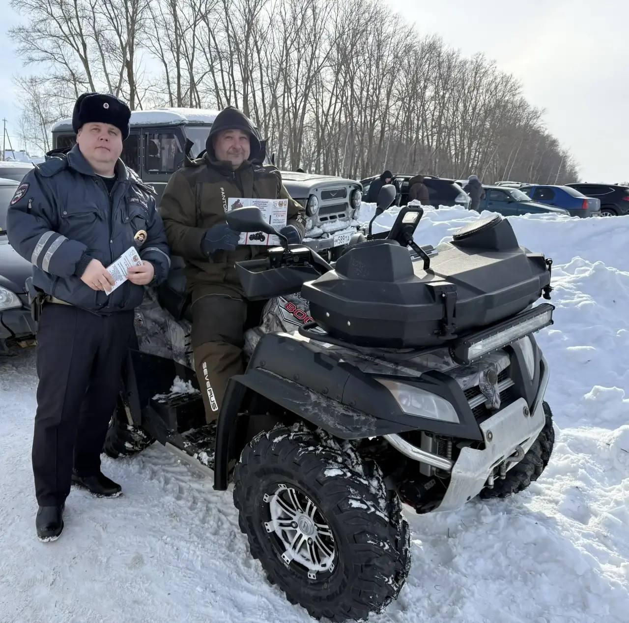 Сотрудники отделения Госавтоинспекции ММО МВД России «Чамзинский» посетили «Зимний мотокросс» и провели информационно-пропагандистскую акцию «Мотоцикл и ребенок: учимся беречь жизнь» Сотрудники отделения Госавтоинспекции ММО МВД России «Чамзинский» посетили «Зимний мотокросс» и провели информационно-пропагандистскую акцию «Мотоцикл и ребенок: учимся беречь жизнь»