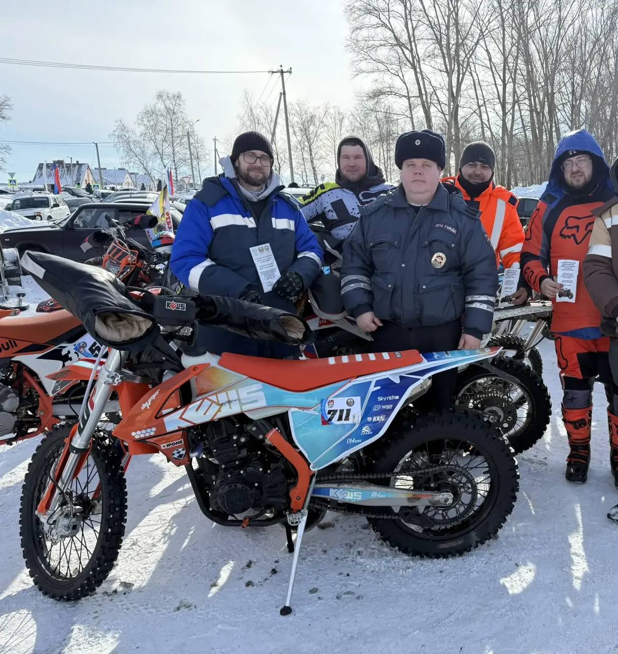 Сотрудники отделения Госавтоинспекции ММО МВД России «Чамзинский» посетили «Зимний мотокросс» и провели информационно-пропагандистскую акцию «Мотоцикл и ребенок: учимся беречь жизнь»