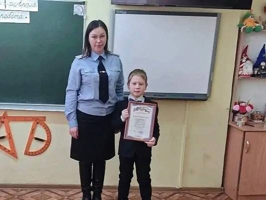 Сотрудниками Госавтоинспекции продолжается работа по профилактике детского дорожно-транспортного травматизма с учащимися образовательных организаций