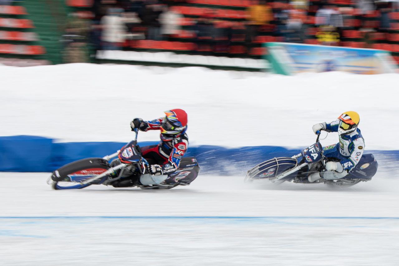 Последний день зимы в Саранске выдался понастоящему жарким — на стадионе «Старт» прошёл третий этап командного Чемпионата России по мотогонкам на льду Последний день зимы в Саранске выдался понастоящему жарким — на стадионе «Старт» прошёл третий этап командного Чемпионата России по мотогонкам на льду
