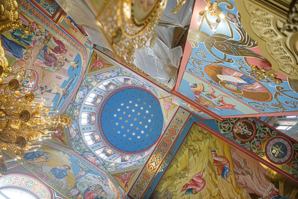 В храме Казанской иконы Божией Матери Саранской епархии убрали строительные леса перед иконостасом В храме Казанской иконы Божией Матери Саранской епархии убрали строительные леса перед иконостасом