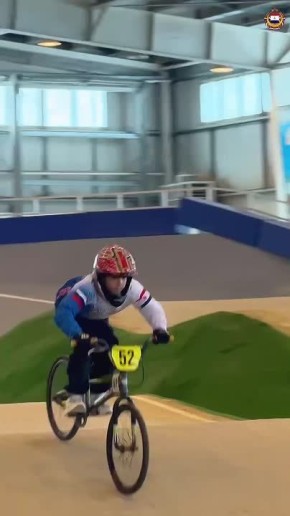 ВМХ-гонки в Саранске. На крытом велотреке Саранска проходят Всероссийские соревнования по ВМХ