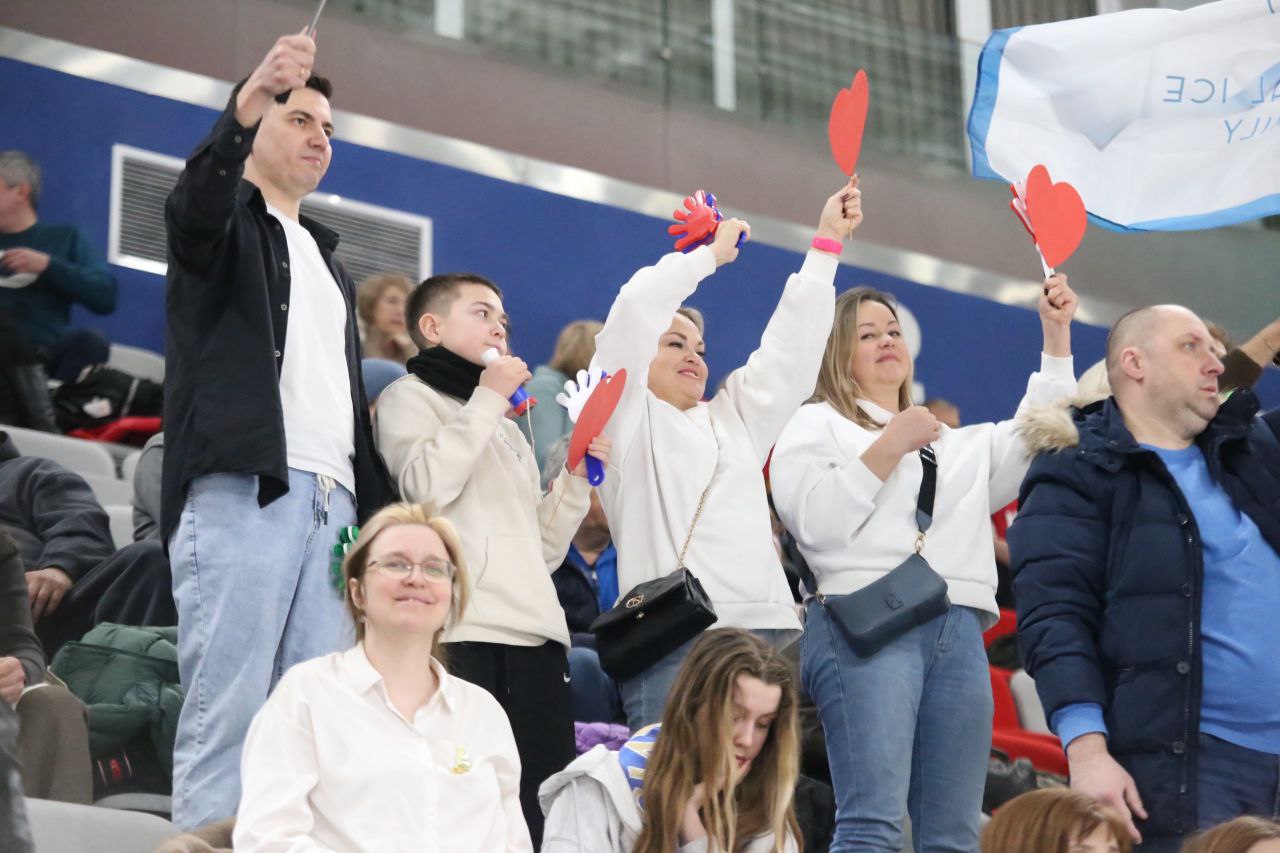 28 февраля в столице Мордовии стартовали Чемпионат и Первенство России по синхронному катанию на коньках 28 февраля в столице Мордовии стартовали Чемпионат и Первенство России по синхронному катанию на коньках