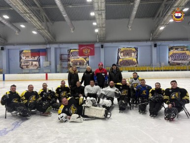 Вместе на льду – сильнее духом!