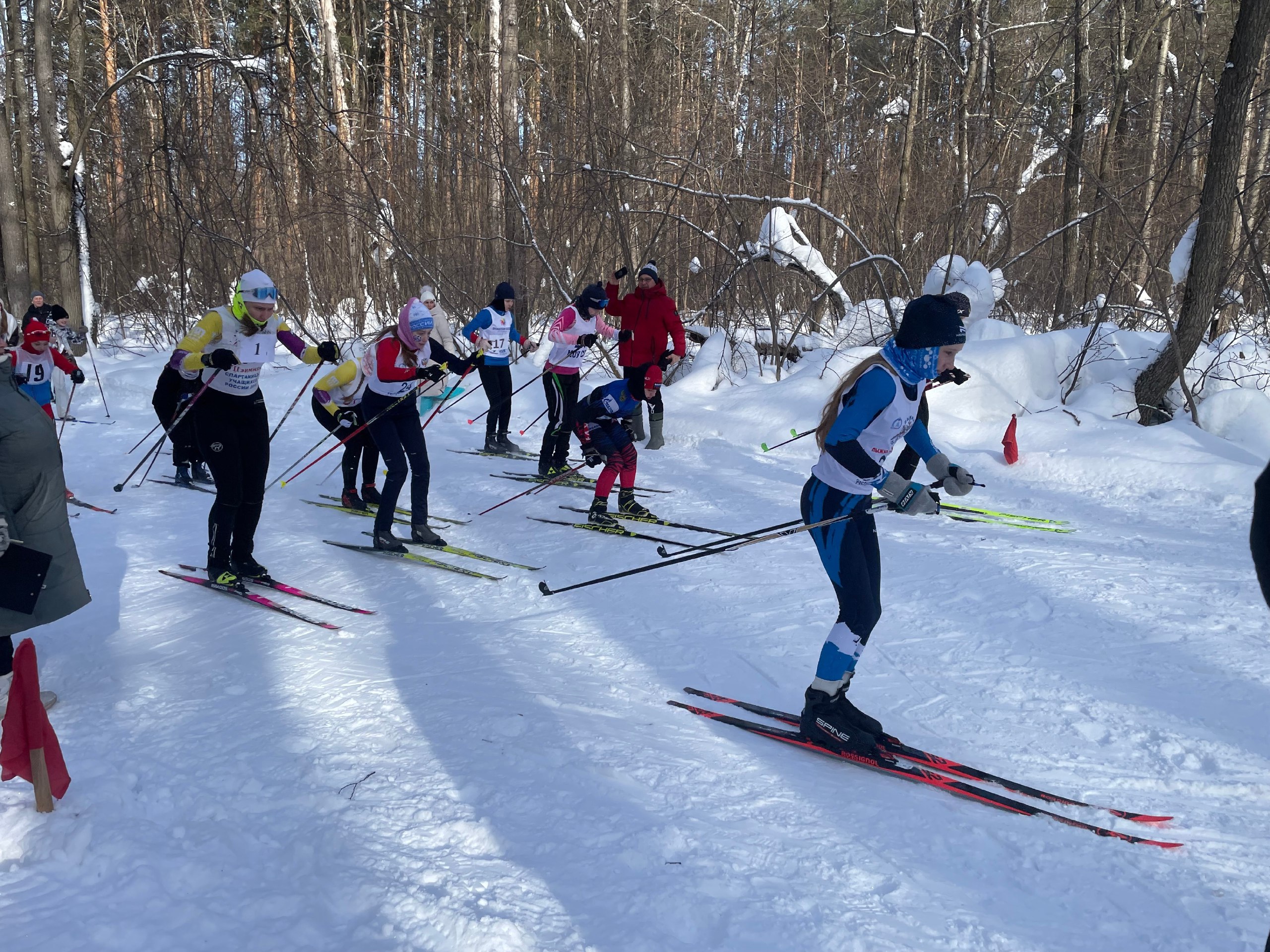 В Саранске состоялись соревнования по лыжным гонкам среди школьников в рамках Спартакиады