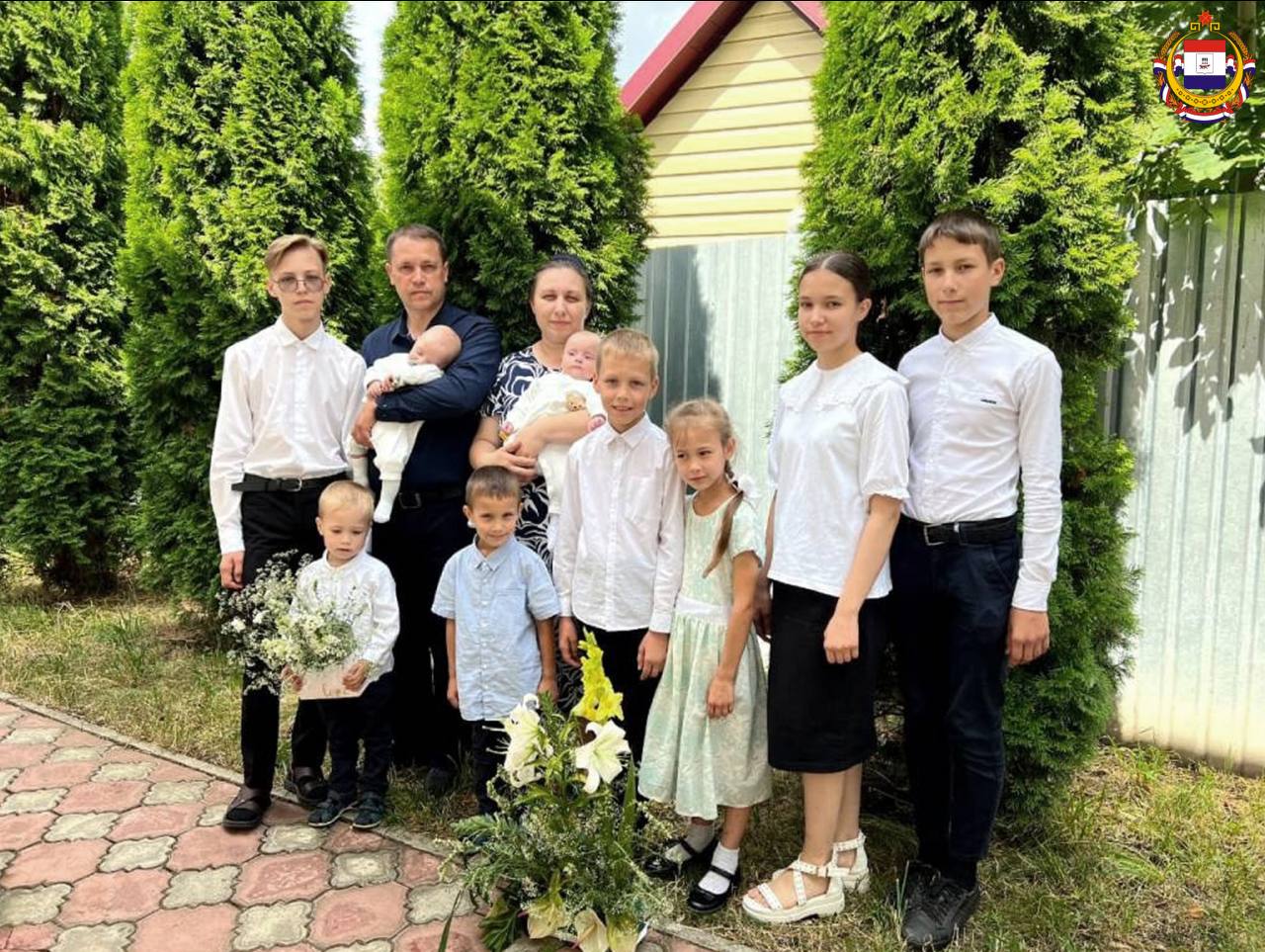 Счастье, умноженное на 10. Семья Романовых из посёлка Комсомольский отмечена Благодарственным письмом Главы Республики Мордовия Счастье, умноженное на 10. Семья Романовых из посёлка Комсомольский отмечена Благодарственным письмом Главы Республики Мордовия