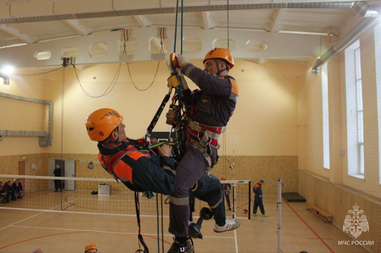 Спасатели Мордовии покоряют высоту Спасатели Мордовии покоряют высоту