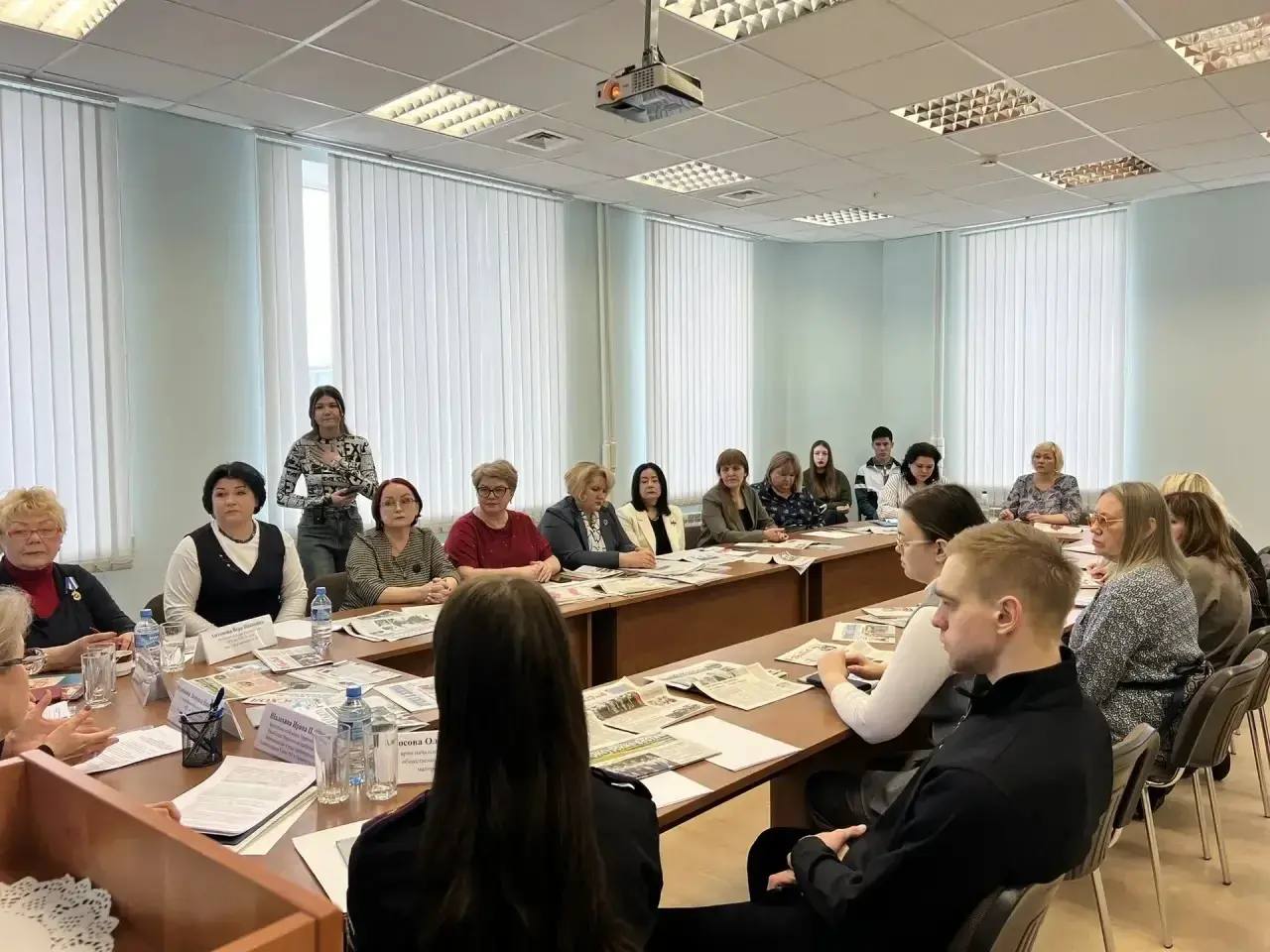 В Мордовии сотрудники МВД и представители журналистского сообщества обсудили роль СМИ в условиях цифровой трансформации: ключевой темой конференции стала безопасность граждан В Мордовии сотрудники МВД и представители журналистского сообщества обсудили роль СМИ в условиях цифровой трансформации: ключевой темой конференции стала безопасность граждан