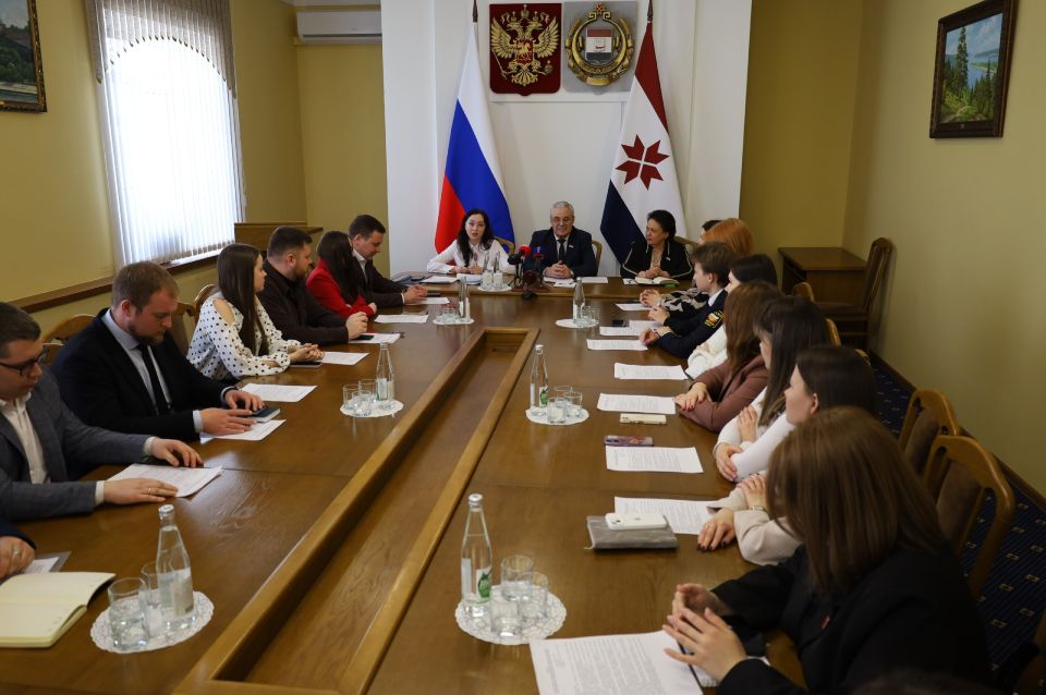 Молодые парламентарии подготовили новую законодательную инициативу