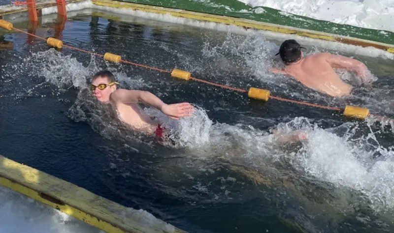 В Саранске прошли соревнования среди любителей купания в ледяной воде