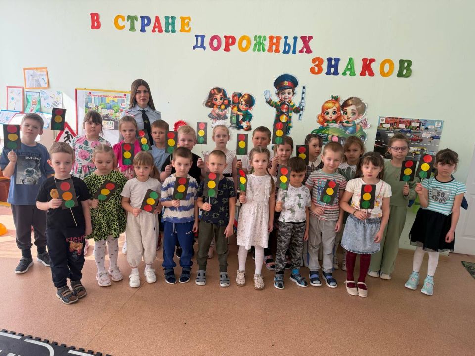 В рамках республиканского оперативно-профилактического мероприятия «Внимание, дети!» инспектор по пропаганде безопасности дорожного движения отделения Госавтоинспекции ММО МВД России «Ичалковский» совместно с юными...