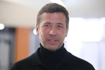 Благодаря проекту «Чтецкие программы», который по поручению Президента России реализует Российское общество «Знание» совместно с Министерством просвещения РФ, в Саранск снова приехал известный киноартист