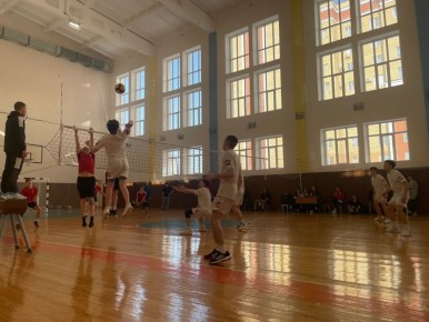 В Саранске состоялись финальные городские соревнования по волейболу среди юношей в рамках школьной Спартакиады