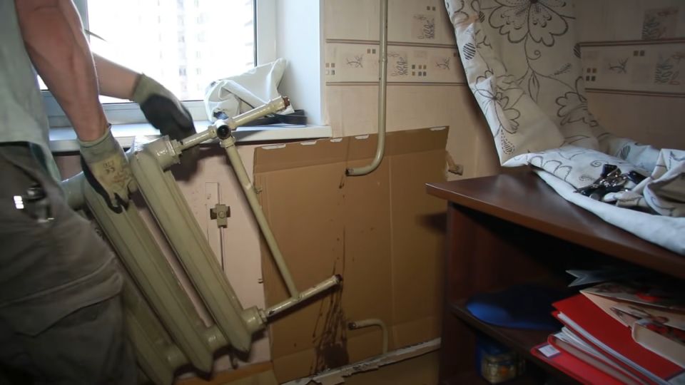 Суд обязывает платить за отопление даже без радиаторов в квартире