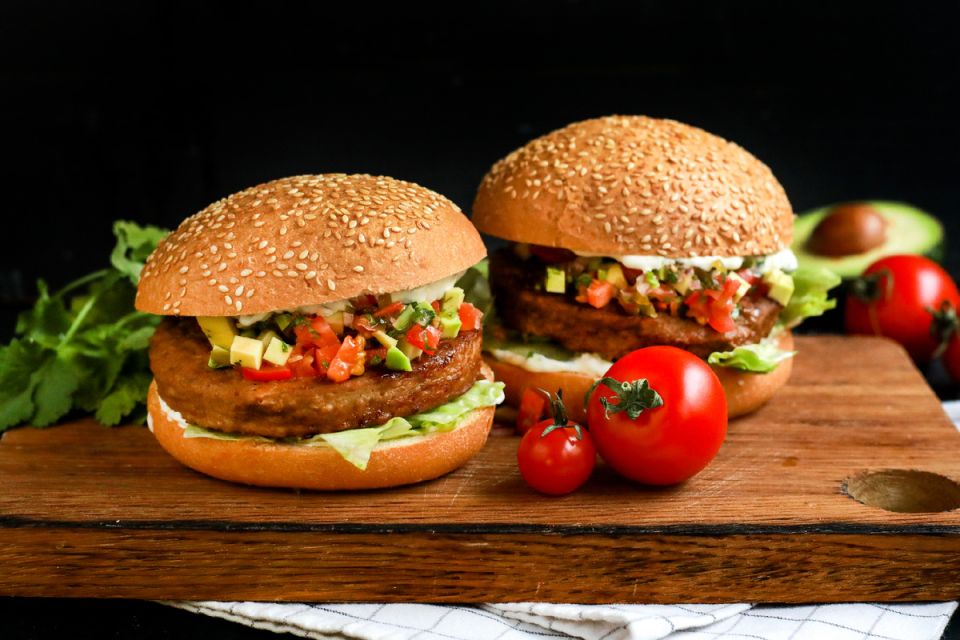 Вкусное путешествие: бургер «Канкун» с вегетарианской ноткой