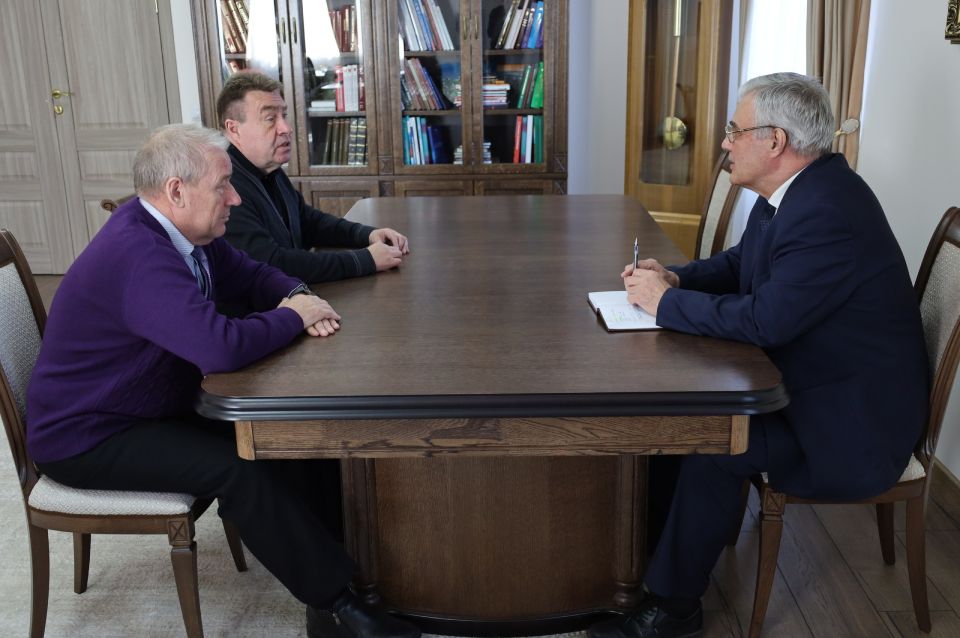 Председатель Госсобрания Мордовии Владимир Чибиркин провел рабочую встречу с депутатами от КПРФ