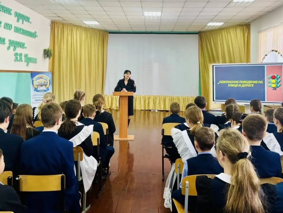 В преддверии весенних школьных каникул сотрудники отделения Госавтоинспекции ОМВД России по Рузаевскому муниципальному району с учащимися 8 классов МБОУ «СОШ №10» и учащимися 5 и 7 классов МБОУ «СОШ№9» г. Рузаевка в целях...