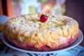 Пирог с клубничным суфле: летний десерт для гурманов