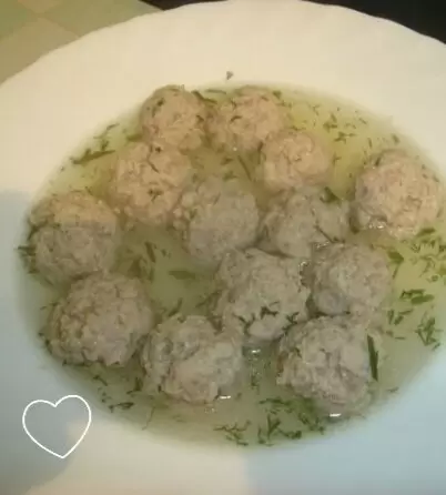 Ароматный куриный суп с фрикадельками: идеальный выбор для всей семьи