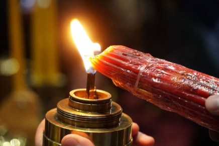 Благодатный огонь прибудет в Мордовию из Иерусалима
