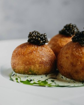 Масленичная феерия: Блинная культура в ресторанах Novikov Group