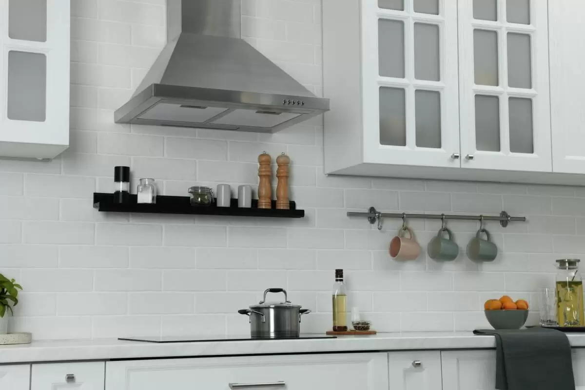 Секреты блестящей кухни: как эффективно очистить вытяжку