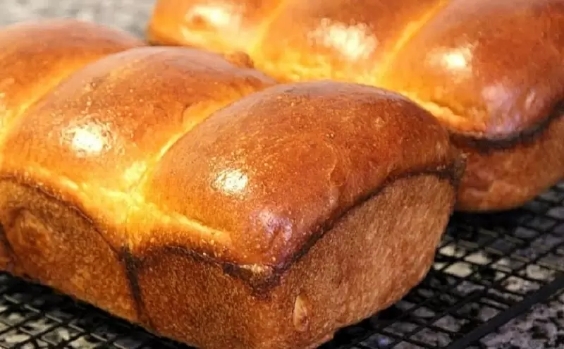 Молочный хлеб: секреты идеальной мягкости и аромата в каждодневной выпечке