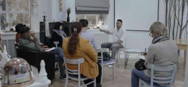 Выгорание в HoReCa: как владельцы ресторанов и отелей справляются с кризисом